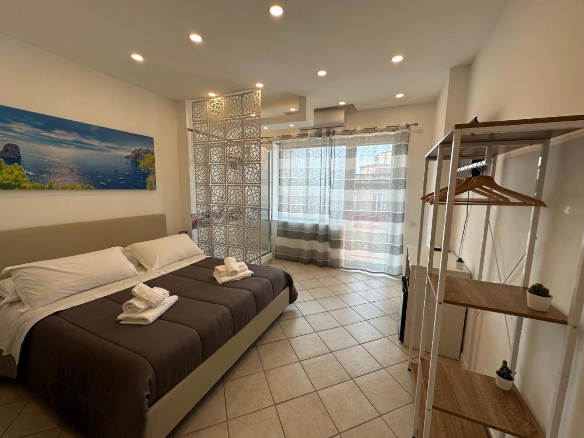 B&B Off Rooms And Relax 那不勒斯 外观 照片