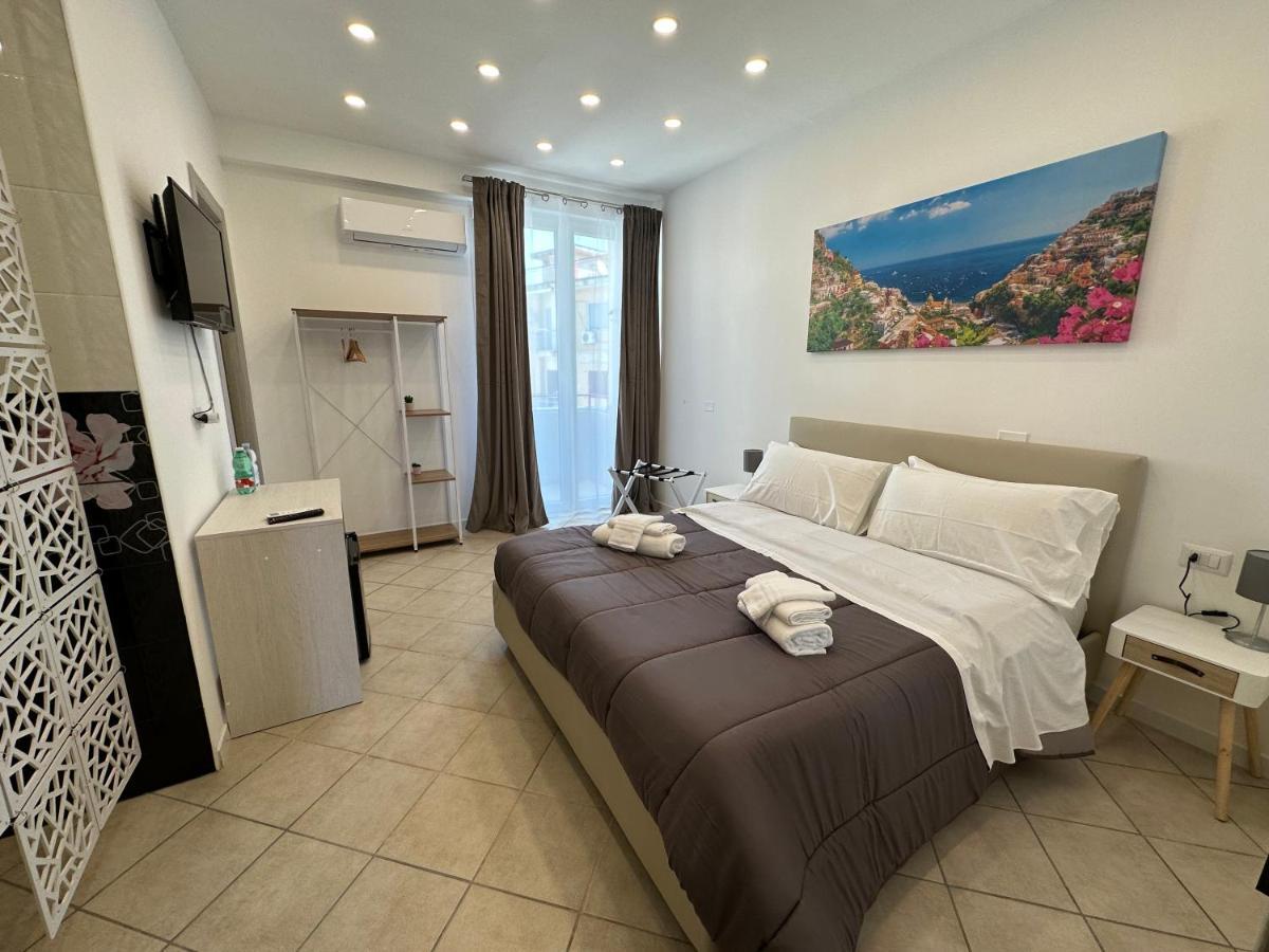 B&B Off Rooms And Relax 那不勒斯 外观 照片