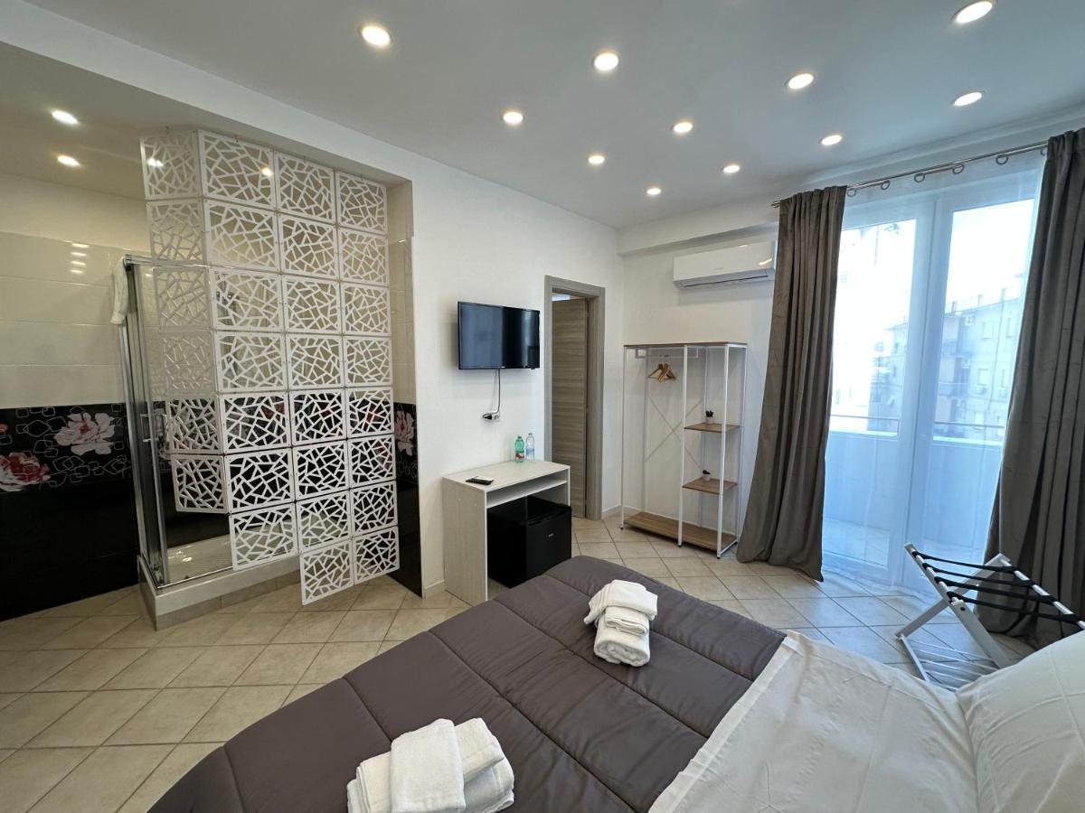 B&B Off Rooms And Relax 那不勒斯 外观 照片